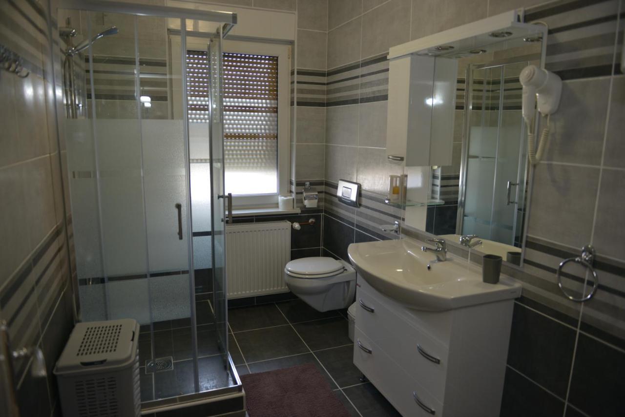 Apartmani Tomic Kladovo Buitenkant foto