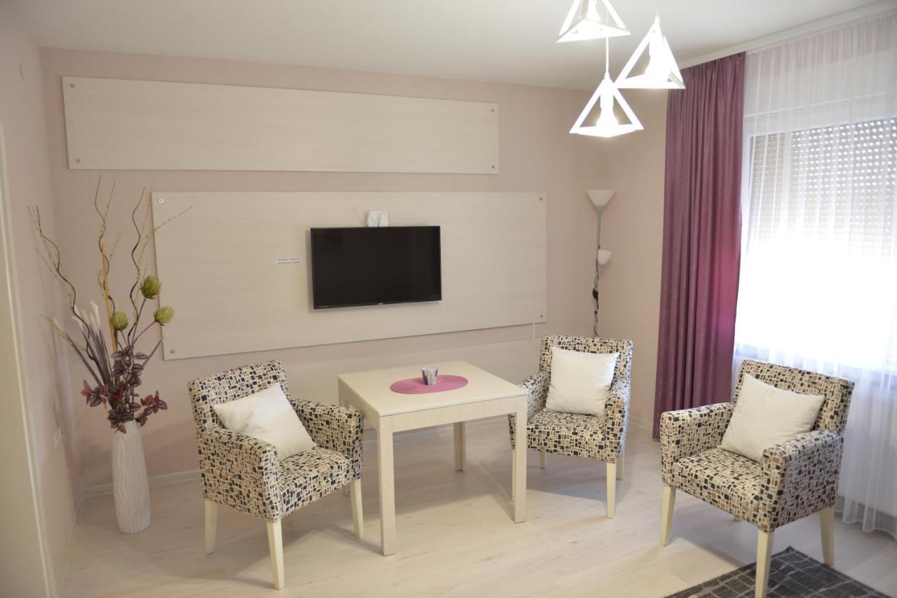 Apartmani Tomic Kladovo Buitenkant foto