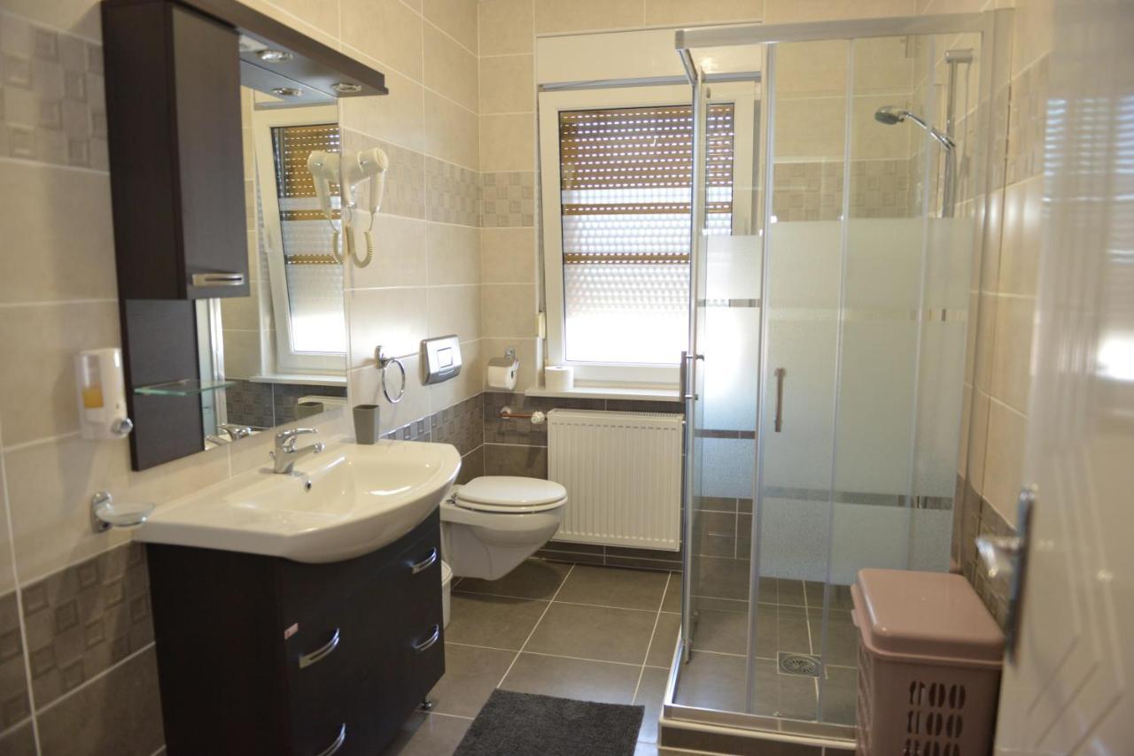 Apartmani Tomic Kladovo Buitenkant foto