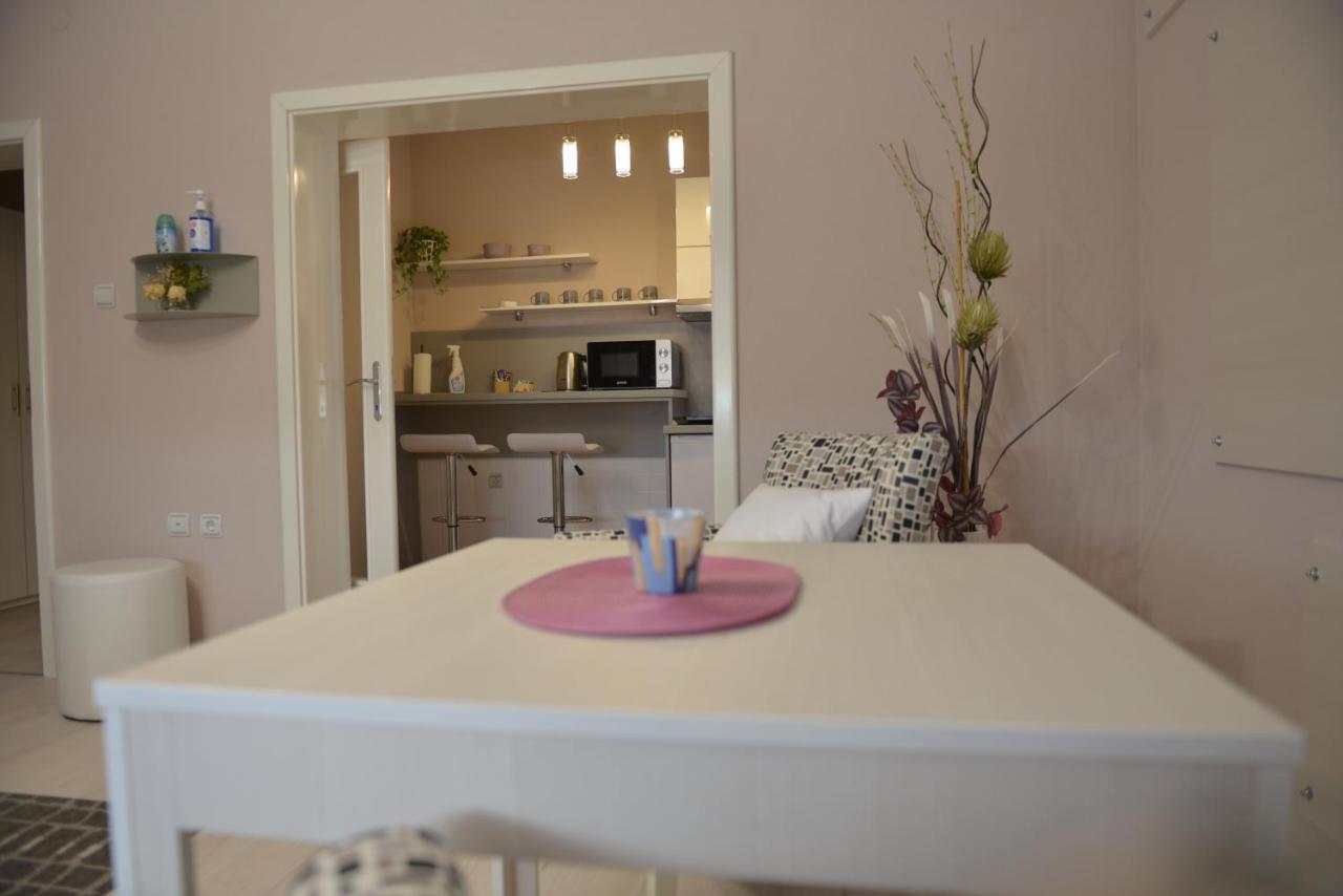 Apartmani Tomic Kladovo Buitenkant foto