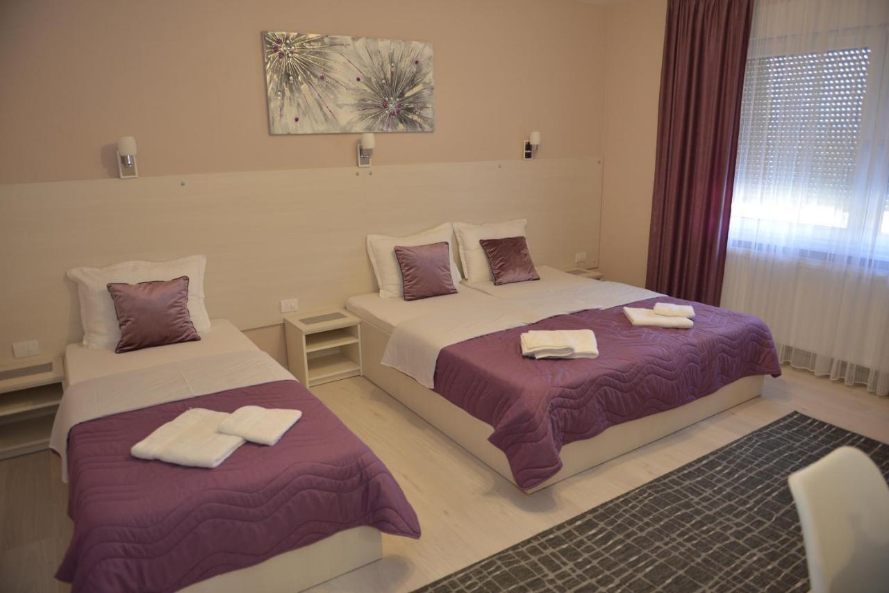 Apartmani Tomic Kladovo Buitenkant foto